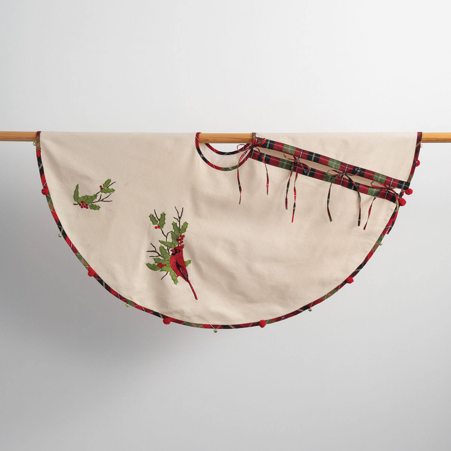 CARDINAL HOLLY TREE SKIRT