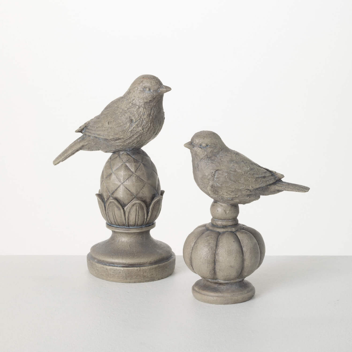 STONE-LOOK BIRD FINIAL SET