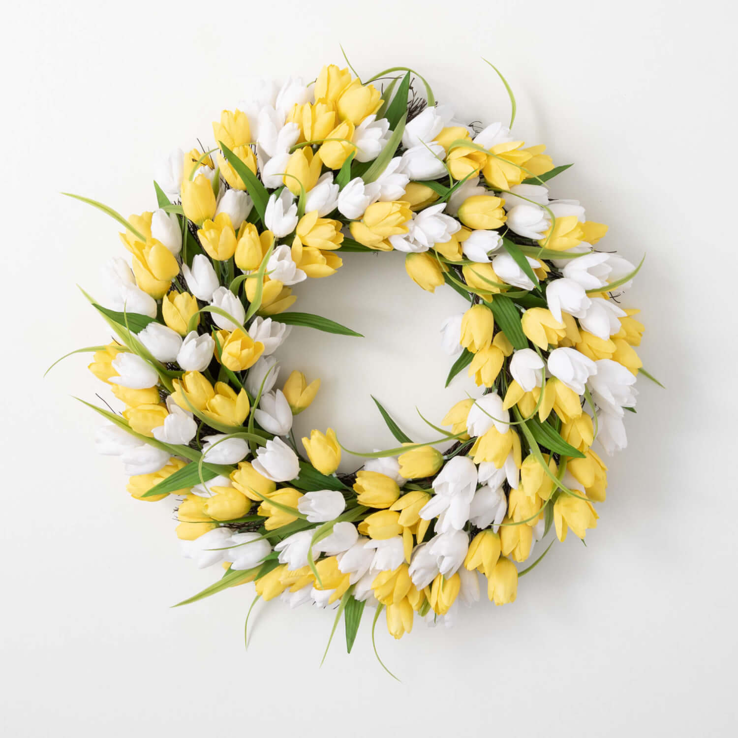 FULL FLOWERING TULIP WREATH